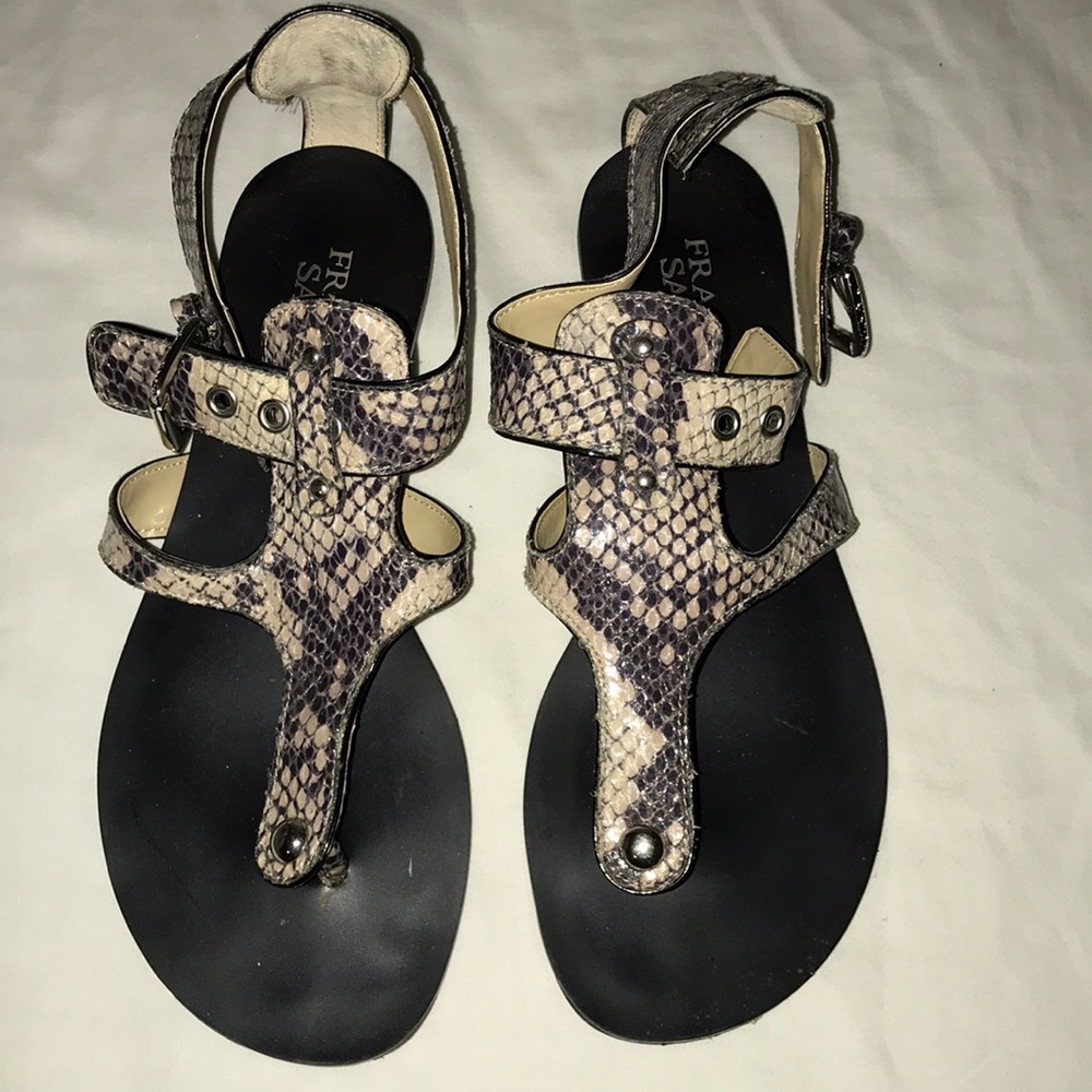 Sandals 🐍